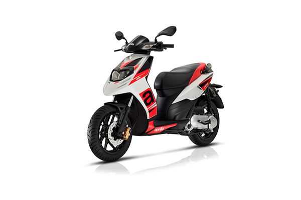 noleggio-scooter-zante-aprilia-sr-motard-50-cc